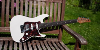 Ibanez AZ2204 Prestige Gitarre Stratocaster E-Gitarre Test Review